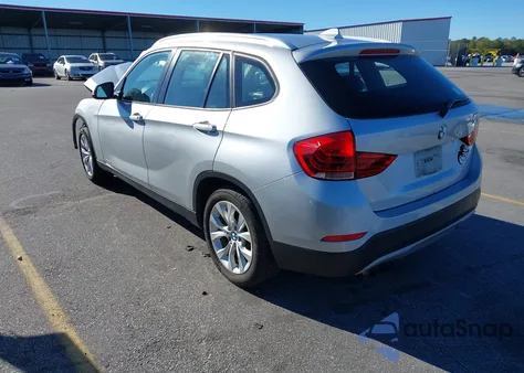 2013 BMW X1 xDrive28I из США, поврежденный, VIN WBAVL1C55DVR83127